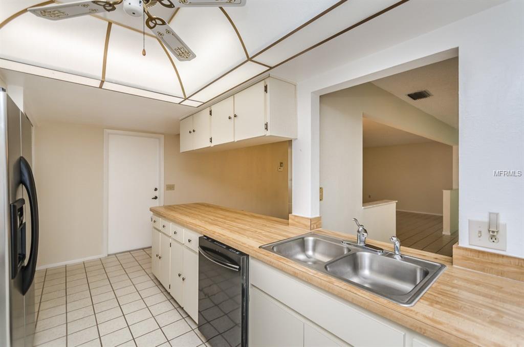 11020 LINKSIDE DRIVE, PORT RICHEY, Florida 34668, 2 Bedrooms Bedrooms, 5 Rooms Rooms,2 BathroomsBathrooms,Residential,For sale,LINKSIDE,W7636303