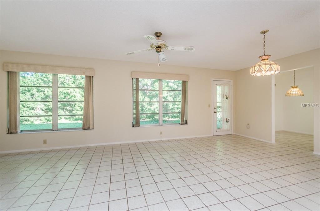 11020 LINKSIDE DRIVE, PORT RICHEY, Florida 34668, 2 Bedrooms Bedrooms, 5 Rooms Rooms,2 BathroomsBathrooms,Residential,For sale,LINKSIDE,W7636303