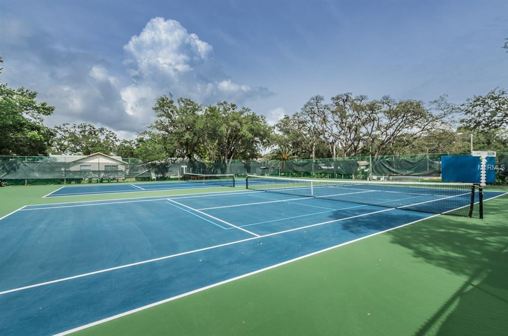 11020 LINKSIDE DRIVE, PORT RICHEY, Florida 34668, 2 Bedrooms Bedrooms, 5 Rooms Rooms,2 BathroomsBathrooms,Residential,For sale,LINKSIDE,W7636303