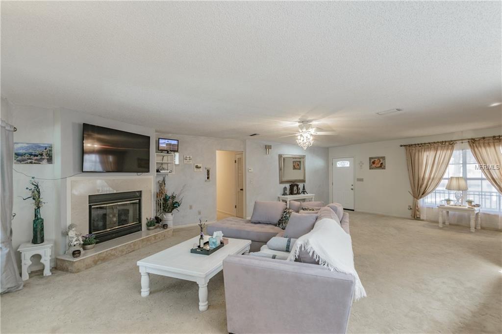 10740 LUSCOMBE COURT, NEW PORT RICHEY, Florida 34654, 3 Bedrooms Bedrooms, 6 Rooms Rooms,3 BathroomsBathrooms,Residential,For sale,LUSCOMBE,H2204435