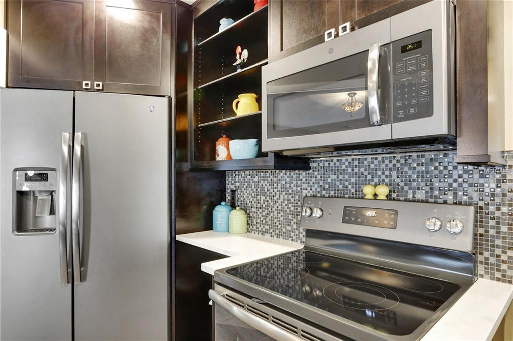 6025 VENETIAN BOULEVARD NE, ST PETERSBURG, Florida 33703, 4 Bedrooms Bedrooms, 3 Rooms Rooms,2 BathroomsBathrooms,Residential,For sale,VENETIAN,U7846291