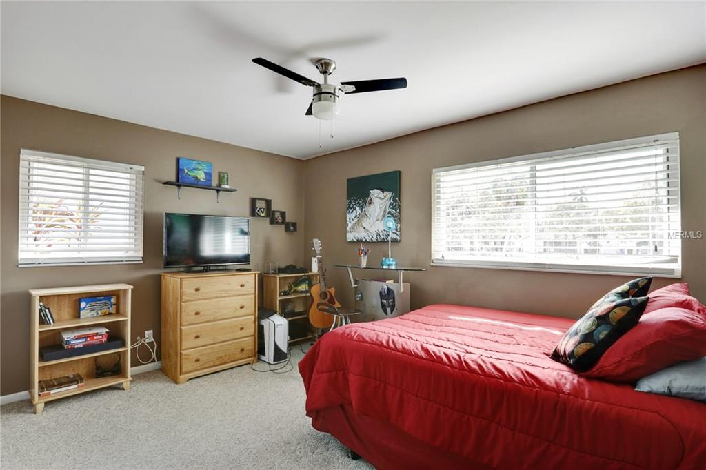 6025 VENETIAN BOULEVARD NE, ST PETERSBURG, Florida 33703, 4 Bedrooms Bedrooms, 3 Rooms Rooms,2 BathroomsBathrooms,Residential,For sale,VENETIAN,U7846291