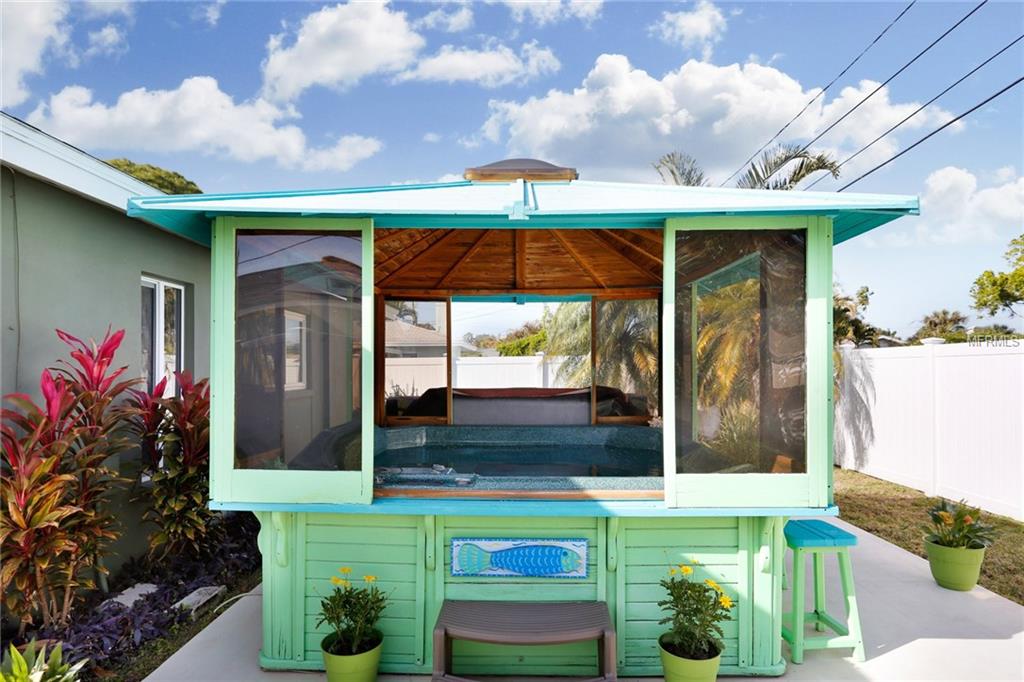 6025 VENETIAN BOULEVARD NE, ST PETERSBURG, Florida 33703, 4 Bedrooms Bedrooms, 3 Rooms Rooms,2 BathroomsBathrooms,Residential,For sale,VENETIAN,U7846291