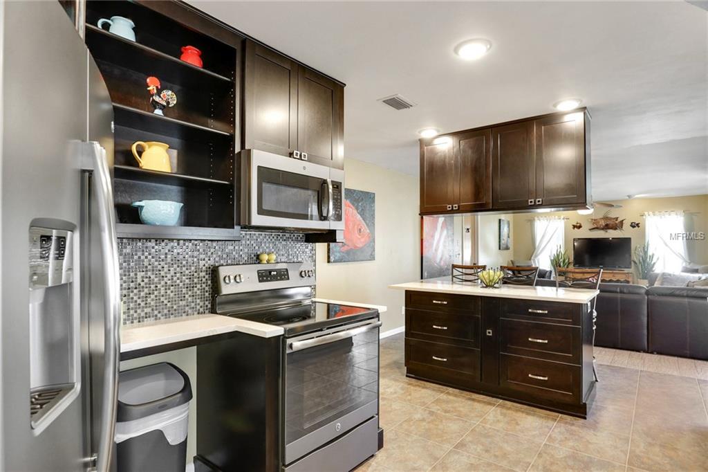 6025 VENETIAN BOULEVARD NE, ST PETERSBURG, Florida 33703, 4 Bedrooms Bedrooms, 3 Rooms Rooms,2 BathroomsBathrooms,Residential,For sale,VENETIAN,U7846291