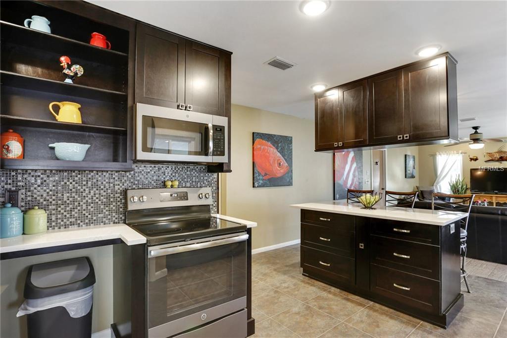 6025 VENETIAN BOULEVARD NE, ST PETERSBURG, Florida 33703, 4 Bedrooms Bedrooms, 3 Rooms Rooms,2 BathroomsBathrooms,Residential,For sale,VENETIAN,U7846291