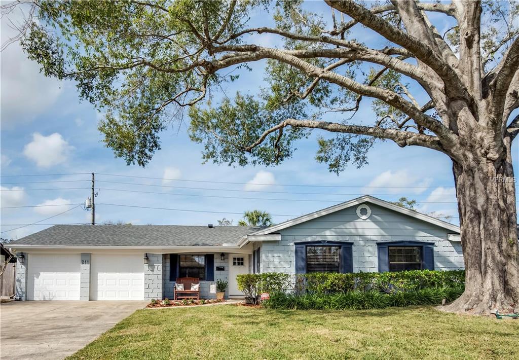 211 CORNWALL ROAD, WINTER PARK, Florida 32792, 4 Bedrooms Bedrooms, 9 Rooms Rooms,2 BathroomsBathrooms,Residential,For sale,CORNWALL,O5561527