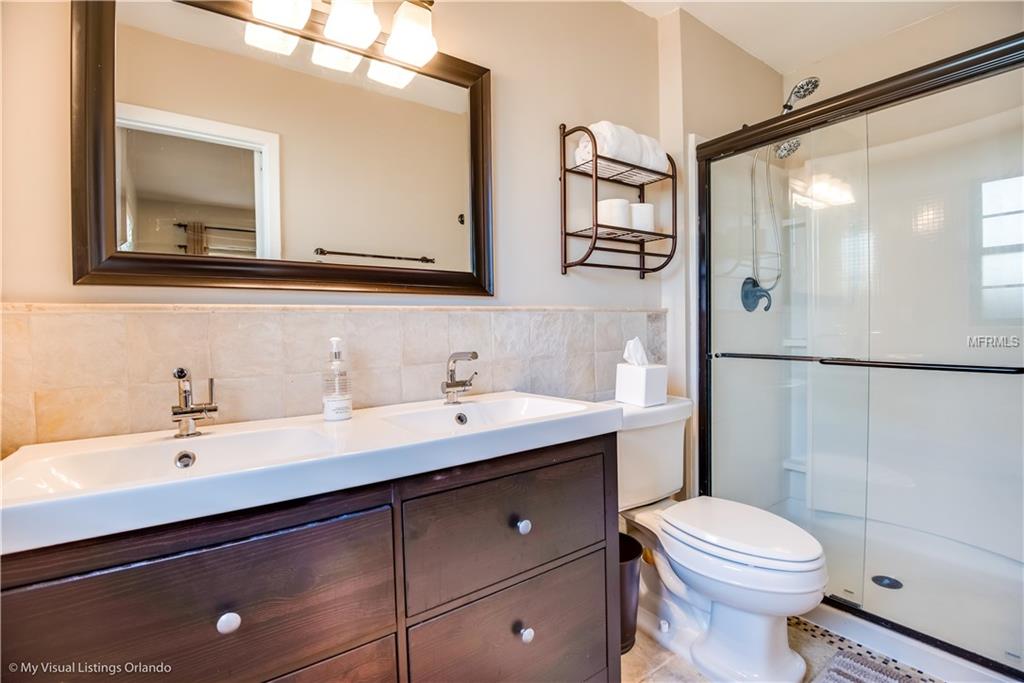 211 CORNWALL ROAD, WINTER PARK, Florida 32792, 4 Bedrooms Bedrooms, 9 Rooms Rooms,2 BathroomsBathrooms,Residential,For sale,CORNWALL,O5561527