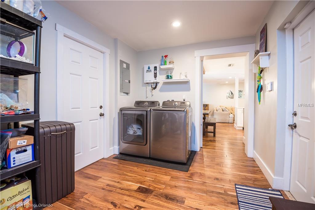 211 CORNWALL ROAD, WINTER PARK, Florida 32792, 4 Bedrooms Bedrooms, 9 Rooms Rooms,2 BathroomsBathrooms,Residential,For sale,CORNWALL,O5561527