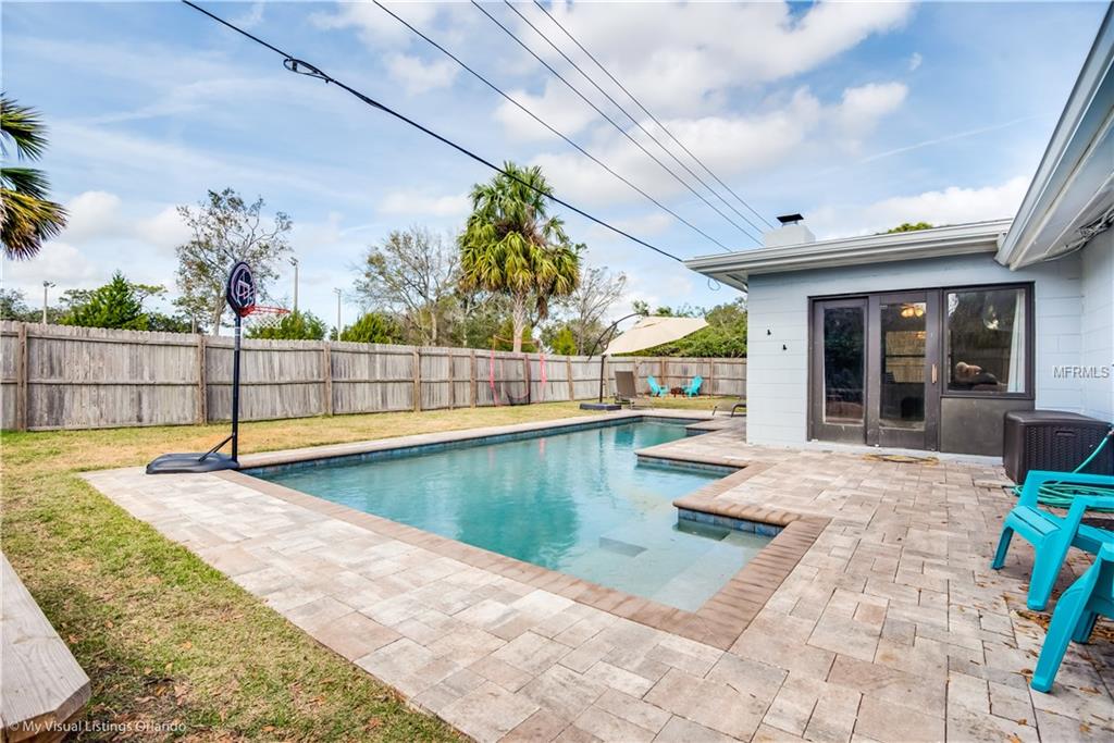 211 CORNWALL ROAD, WINTER PARK, Florida 32792, 4 Bedrooms Bedrooms, 9 Rooms Rooms,2 BathroomsBathrooms,Residential,For sale,CORNWALL,O5561527