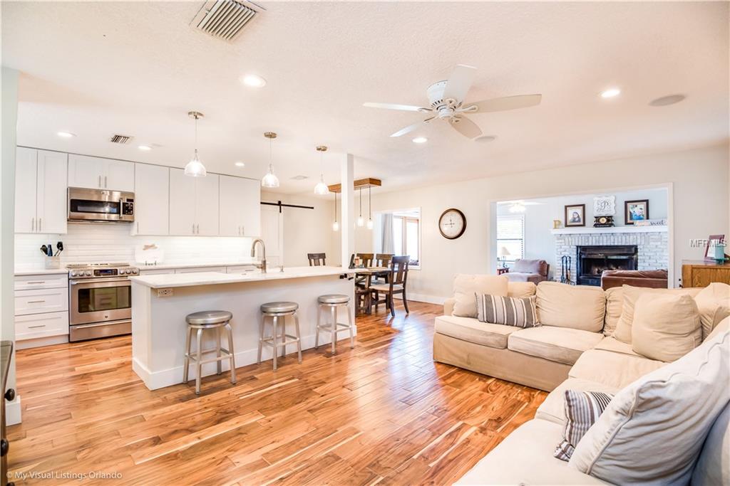 211 CORNWALL ROAD, WINTER PARK, Florida 32792, 4 Bedrooms Bedrooms, 9 Rooms Rooms,2 BathroomsBathrooms,Residential,For sale,CORNWALL,O5561527