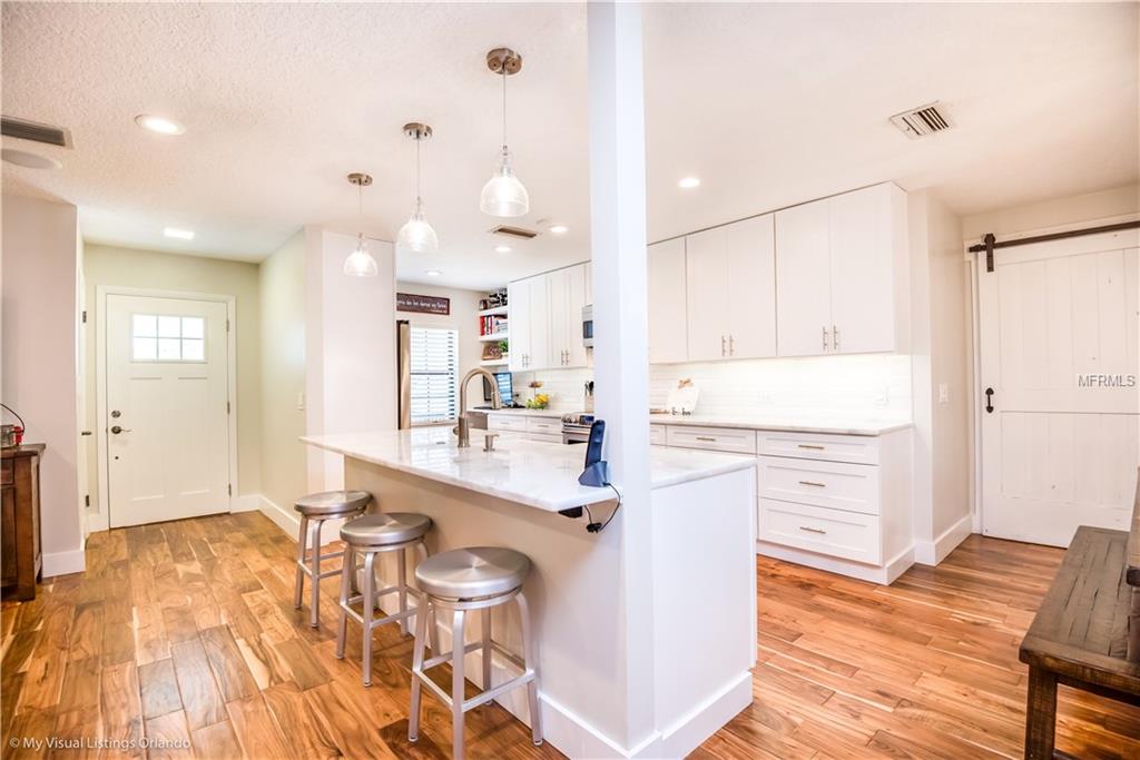 211 CORNWALL ROAD, WINTER PARK, Florida 32792, 4 Bedrooms Bedrooms, 9 Rooms Rooms,2 BathroomsBathrooms,Residential,For sale,CORNWALL,O5561527