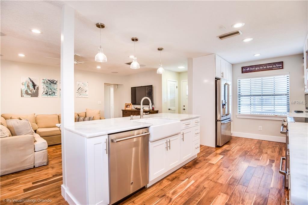 211 CORNWALL ROAD, WINTER PARK, Florida 32792, 4 Bedrooms Bedrooms, 9 Rooms Rooms,2 BathroomsBathrooms,Residential,For sale,CORNWALL,O5561527