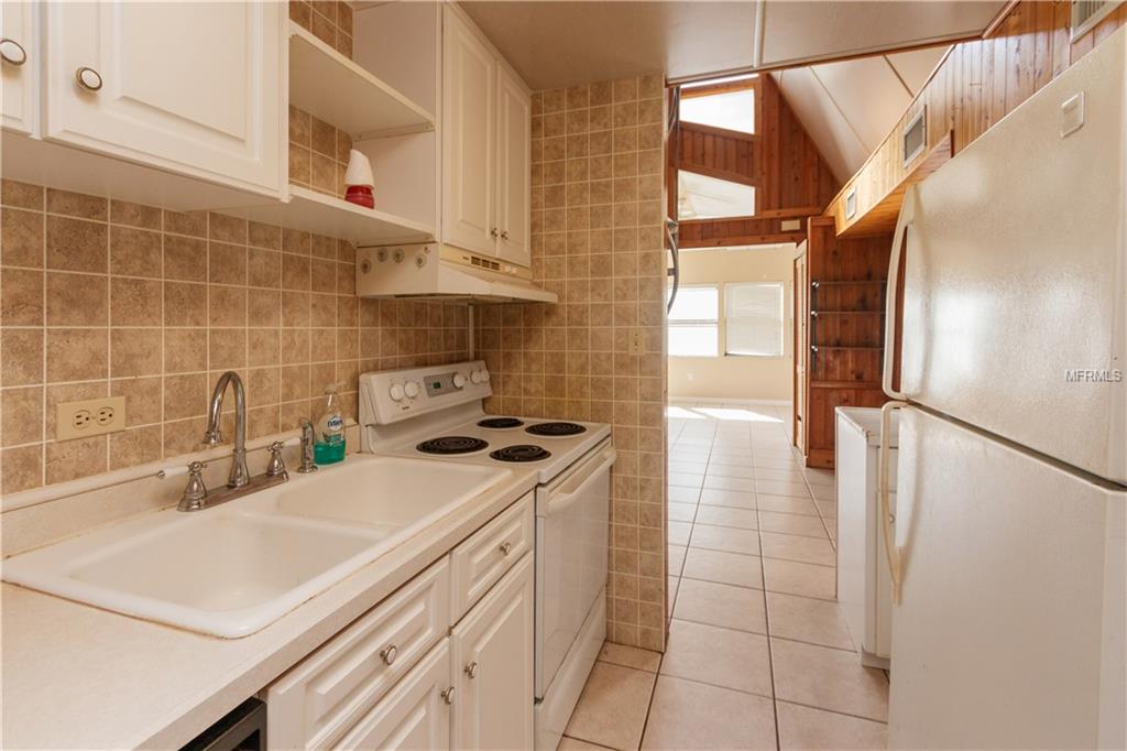 10301 US HIGHWAY 27, CLERMONT, Florida 34711, 2 Bedrooms Bedrooms, 5 Rooms Rooms,2 BathroomsBathrooms,Residential,For sale,US HIGHWAY 27,O5561674