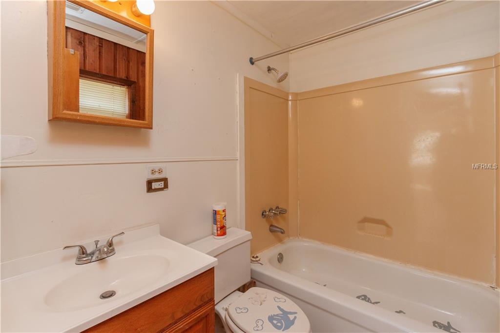 10301 US HIGHWAY 27, CLERMONT, Florida 34711, 2 Bedrooms Bedrooms, 5 Rooms Rooms,2 BathroomsBathrooms,Residential,For sale,US HIGHWAY 27,O5561674