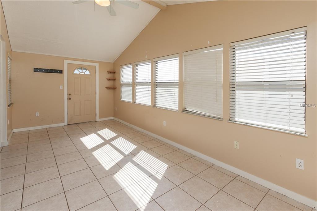 10301 US HIGHWAY 27, CLERMONT, Florida 34711, 2 Bedrooms Bedrooms, 5 Rooms Rooms,2 BathroomsBathrooms,Residential,For sale,US HIGHWAY 27,O5561674