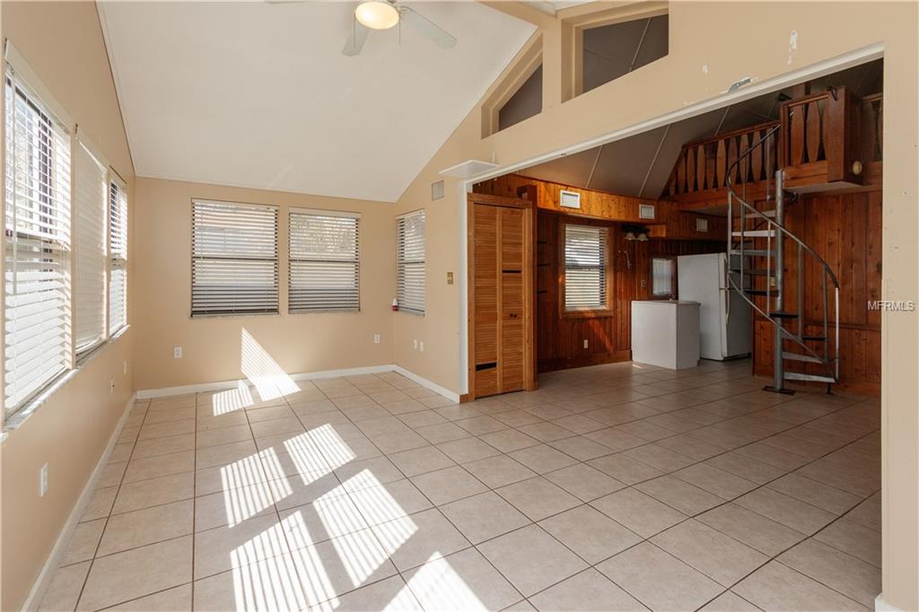 10301 US HIGHWAY 27, CLERMONT, Florida 34711, 2 Bedrooms Bedrooms, 5 Rooms Rooms,2 BathroomsBathrooms,Residential,For sale,US HIGHWAY 27,O5561674