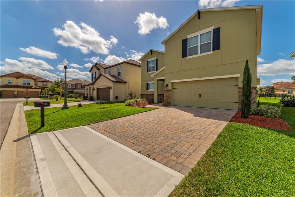 107 SMITHFIELD PLACE, DAVENPORT, Florida 33837, 4 Bedrooms Bedrooms, 5 Rooms Rooms,2 BathroomsBathrooms,Residential,For sale,SMITHFIELD,O5561896