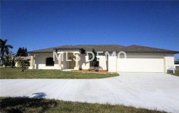 6460 THORMAN ROAD, PORT CHARLOTTE, Florida 33981, 3 Bedrooms Bedrooms, 9 Rooms Rooms,2 BathroomsBathrooms,Residential,For sale,THORMAN,D5919419