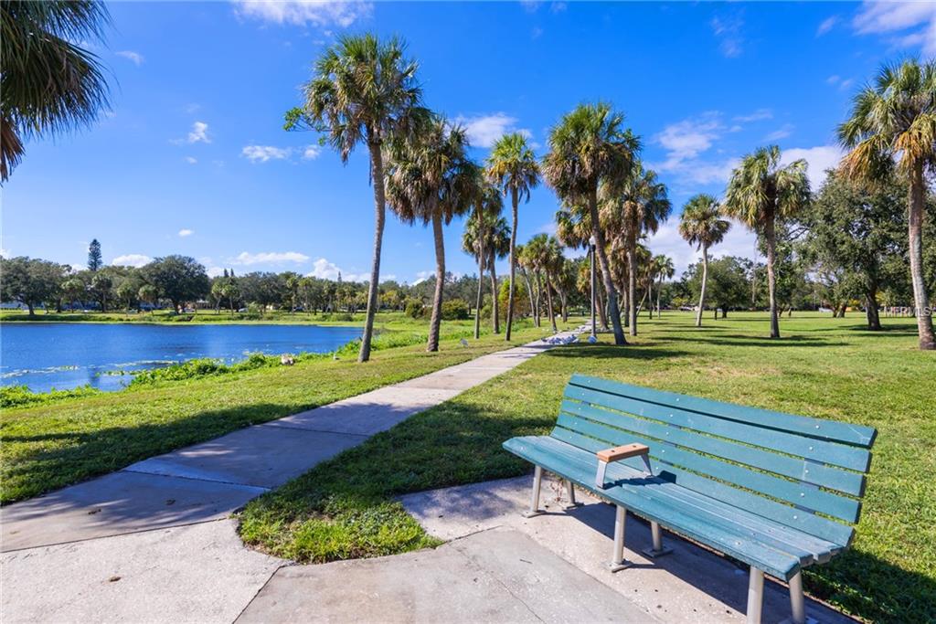 2025 5TH STREET N, ST PETERSBURG, Florida 33704, 2 Bedrooms Bedrooms, 4 Rooms Rooms,1 BathroomBathrooms,Residential,For sale,5TH,U7834332