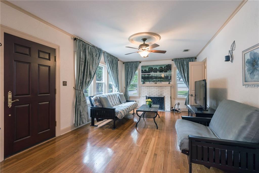 2025 5TH STREET N, ST PETERSBURG, Florida 33704, 2 Bedrooms Bedrooms, 4 Rooms Rooms,1 BathroomBathrooms,Residential,For sale,5TH,U7834332