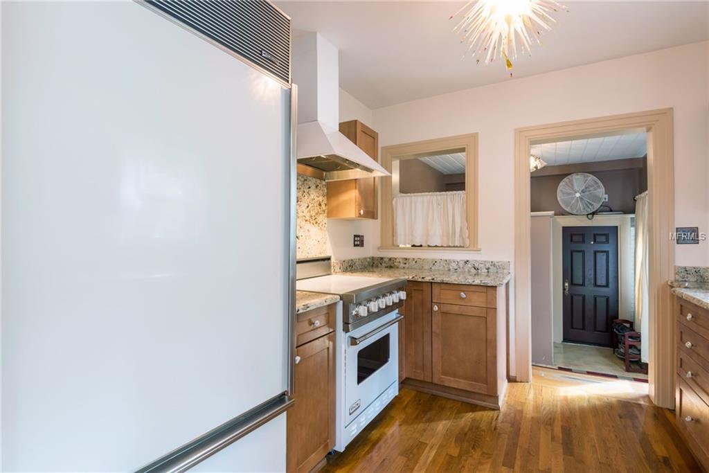 2025 5TH STREET N, ST PETERSBURG, Florida 33704, 2 Bedrooms Bedrooms, 4 Rooms Rooms,1 BathroomBathrooms,Residential,For sale,5TH,U7834332