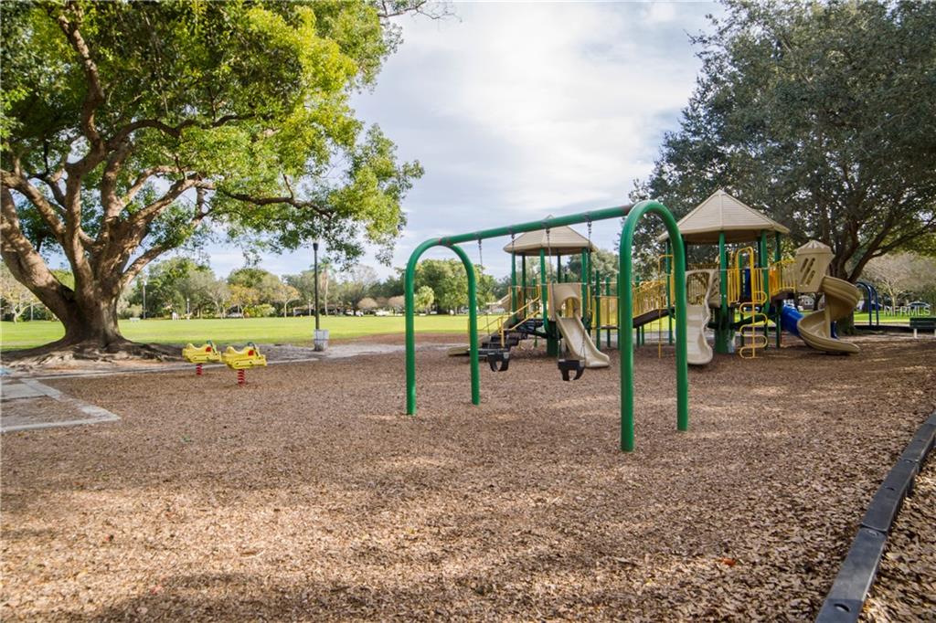 2025 5TH STREET N, ST PETERSBURG, Florida 33704, 2 Bedrooms Bedrooms, 4 Rooms Rooms,1 BathroomBathrooms,Residential,For sale,5TH,U7834332