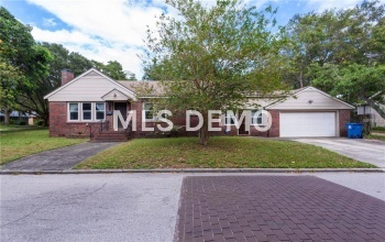 2025 5TH STREET N, ST PETERSBURG, Florida 33704, 2 Bedrooms Bedrooms, 4 Rooms Rooms,1 BathroomBathrooms,Residential,For sale,5TH,U7834332