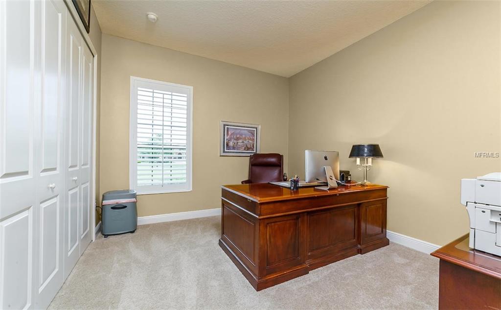 7520 WINDY HILL CV, LAKEWOOD RANCH, Florida 34202, 4 Bedrooms Bedrooms, 12 Rooms Rooms,4 BathroomsBathrooms,Residential,For sale,WINDY HILL CV,A4191684