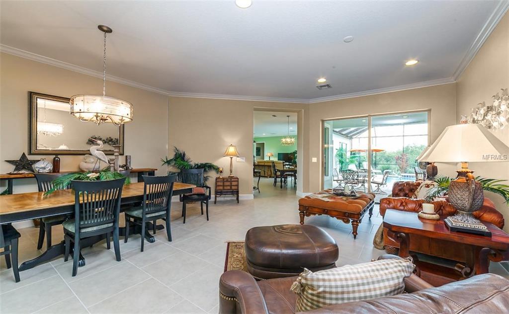 7520 WINDY HILL CV, LAKEWOOD RANCH, Florida 34202, 4 Bedrooms Bedrooms, 12 Rooms Rooms,4 BathroomsBathrooms,Residential,For sale,WINDY HILL CV,A4191684