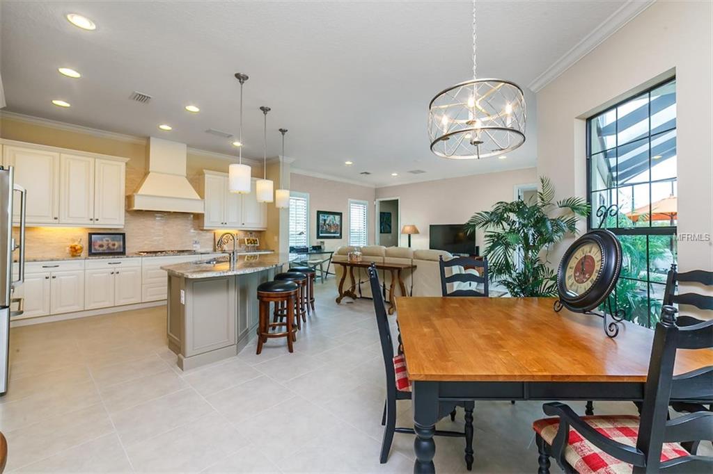 7520 WINDY HILL CV, LAKEWOOD RANCH, Florida 34202, 4 Bedrooms Bedrooms, 12 Rooms Rooms,4 BathroomsBathrooms,Residential,For sale,WINDY HILL CV,A4191684