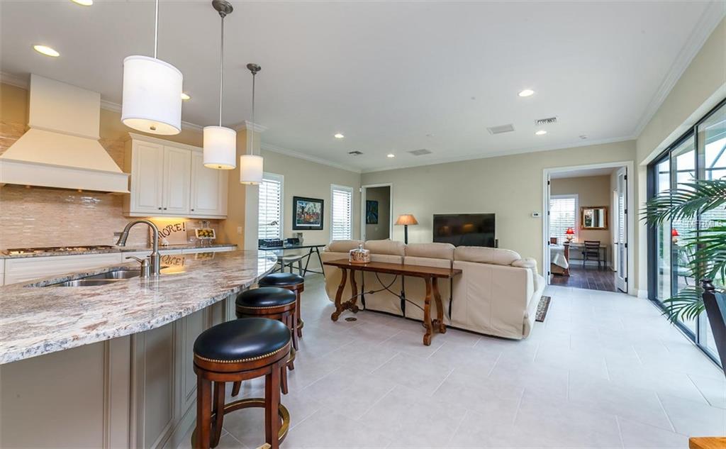 7520 WINDY HILL CV, LAKEWOOD RANCH, Florida 34202, 4 Bedrooms Bedrooms, 12 Rooms Rooms,4 BathroomsBathrooms,Residential,For sale,WINDY HILL CV,A4191684