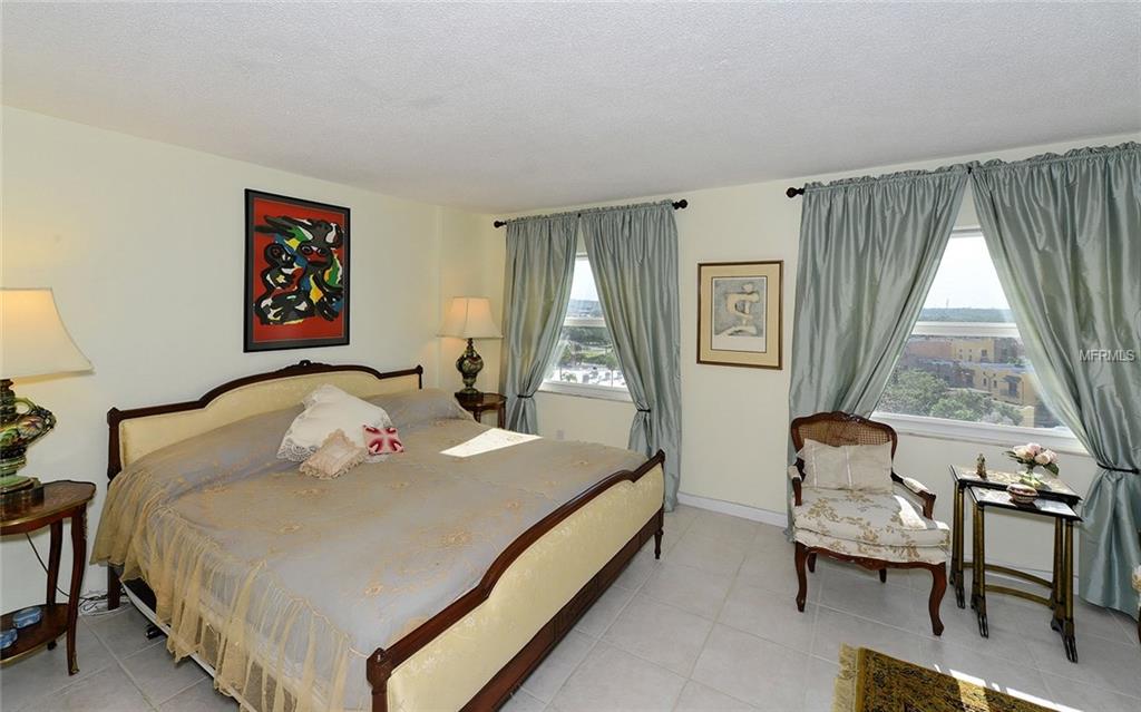 435 S GULFSTREAM AVENUE, SARASOTA, Florida 34236, 2 Bedrooms Bedrooms, 8 Rooms Rooms,2 BathroomsBathrooms,Residential,For sale,GULFSTREAM,A4195616