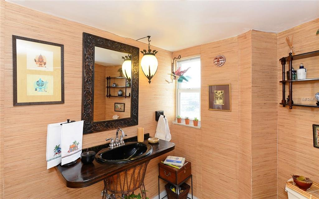 435 S GULFSTREAM AVENUE, SARASOTA, Florida 34236, 2 Bedrooms Bedrooms, 8 Rooms Rooms,2 BathroomsBathrooms,Residential,For sale,GULFSTREAM,A4195616