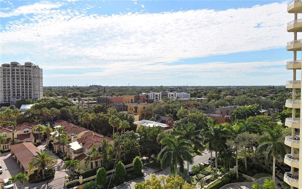 435 S GULFSTREAM AVENUE, SARASOTA, Florida 34236, 2 Bedrooms Bedrooms, 8 Rooms Rooms,2 BathroomsBathrooms,Residential,For sale,GULFSTREAM,A4195616