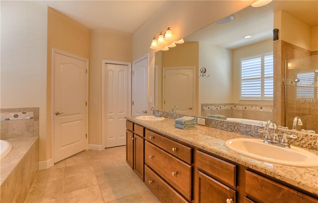 1572 RIDGEWOOD STREET, CLEARWATER, Florida 33755, 3 Bedrooms Bedrooms, 8 Rooms Rooms,2 BathroomsBathrooms,Residential,For sale,RIDGEWOOD,U7836461