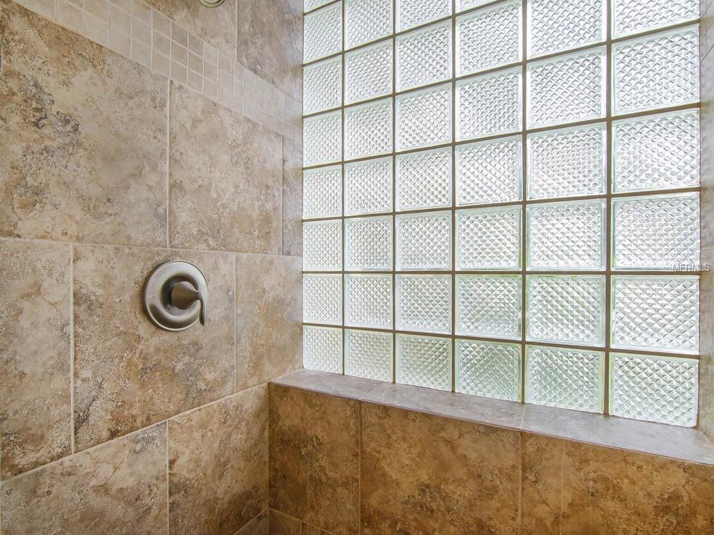 4822 HAMLETS GROVE DRIVE, SARASOTA, Florida 34235, 4 Bedrooms Bedrooms, 7 Rooms Rooms,3 BathroomsBathrooms,Residential,For sale,HAMLETS GROVE,A4209308