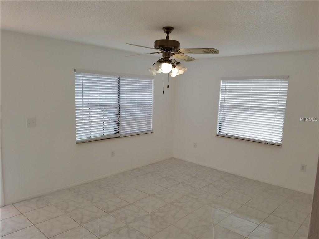 5640 35TH WAY N, ST PETERSBURG, Florida 33714, 4 Bedrooms Bedrooms, 6 Rooms Rooms,1 BathroomBathrooms,Residential,For sale,35TH,U7847430