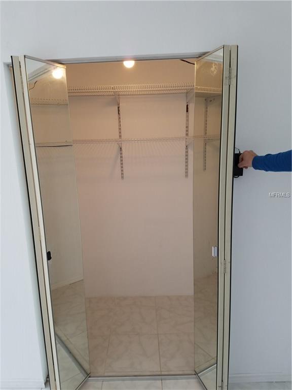 5640 35TH WAY N, ST PETERSBURG, Florida 33714, 4 Bedrooms Bedrooms, 6 Rooms Rooms,1 BathroomBathrooms,Residential,For sale,35TH,U7847430