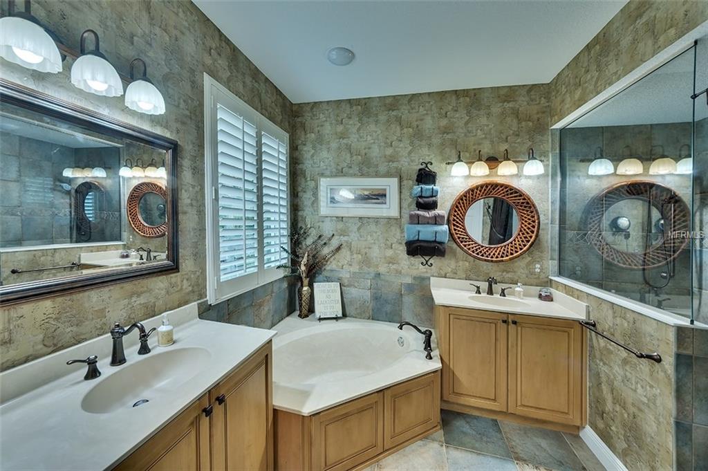 11664 OLD CYPRESS COVE, PARRISH, Florida 34219, 3 Bedrooms Bedrooms, 8 Rooms Rooms,2 BathroomsBathrooms,Residential,For sale,OLD CYPRESS,A4202712