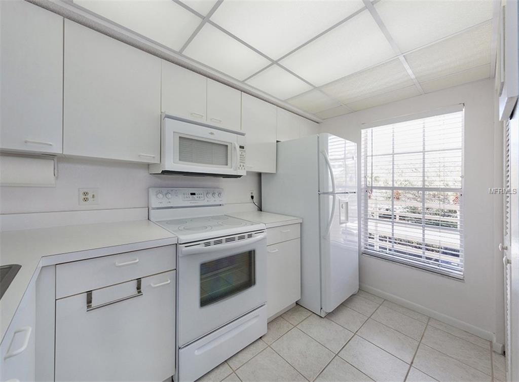 1037 WEXFORD BOULEVARD, VENICE, Florida 34293, 2 Bedrooms Bedrooms, 5 Rooms Rooms,2 BathroomsBathrooms,Residential,For sale,WEXFORD,N5916354