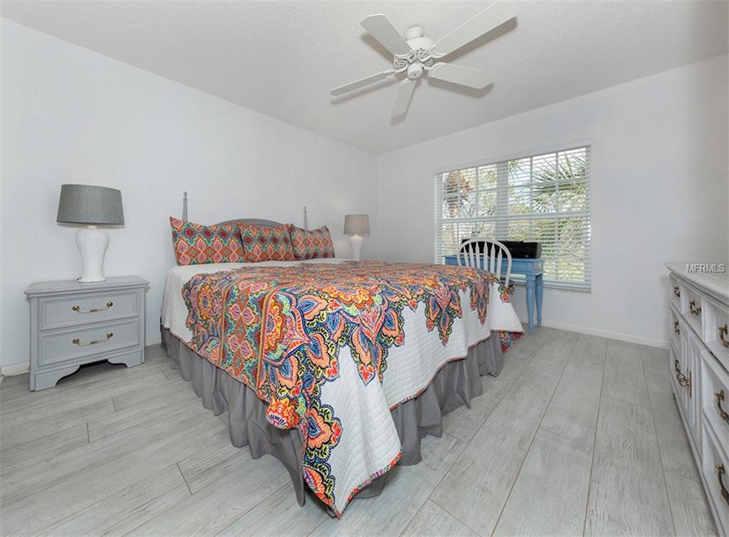 1037 WEXFORD BOULEVARD, VENICE, Florida 34293, 2 Bedrooms Bedrooms, 5 Rooms Rooms,2 BathroomsBathrooms,Residential,For sale,WEXFORD,N5916354
