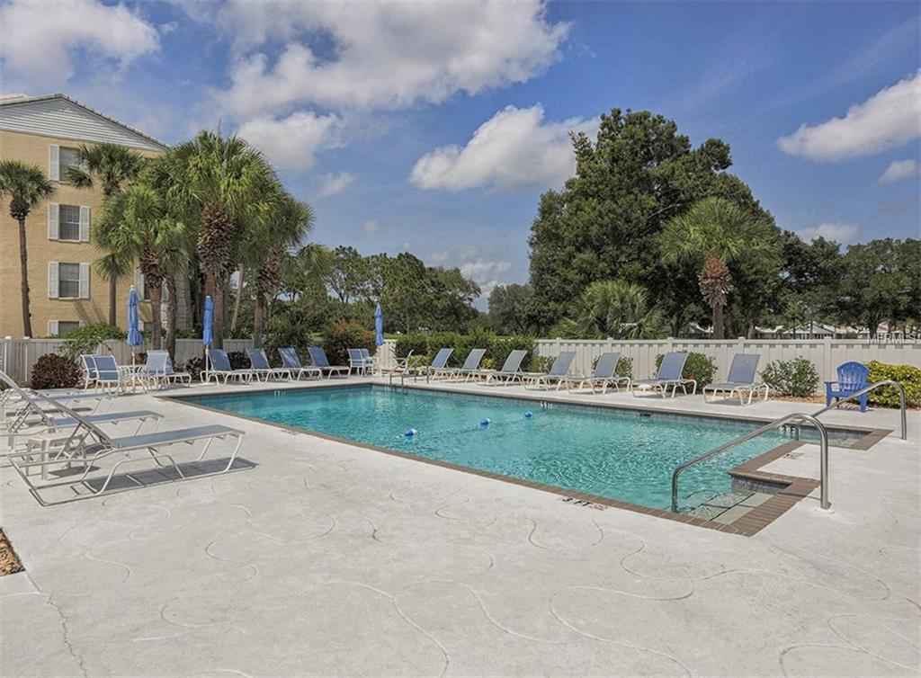 1037 WEXFORD BOULEVARD, VENICE, Florida 34293, 2 Bedrooms Bedrooms, 5 Rooms Rooms,2 BathroomsBathrooms,Residential,For sale,WEXFORD,N5916354