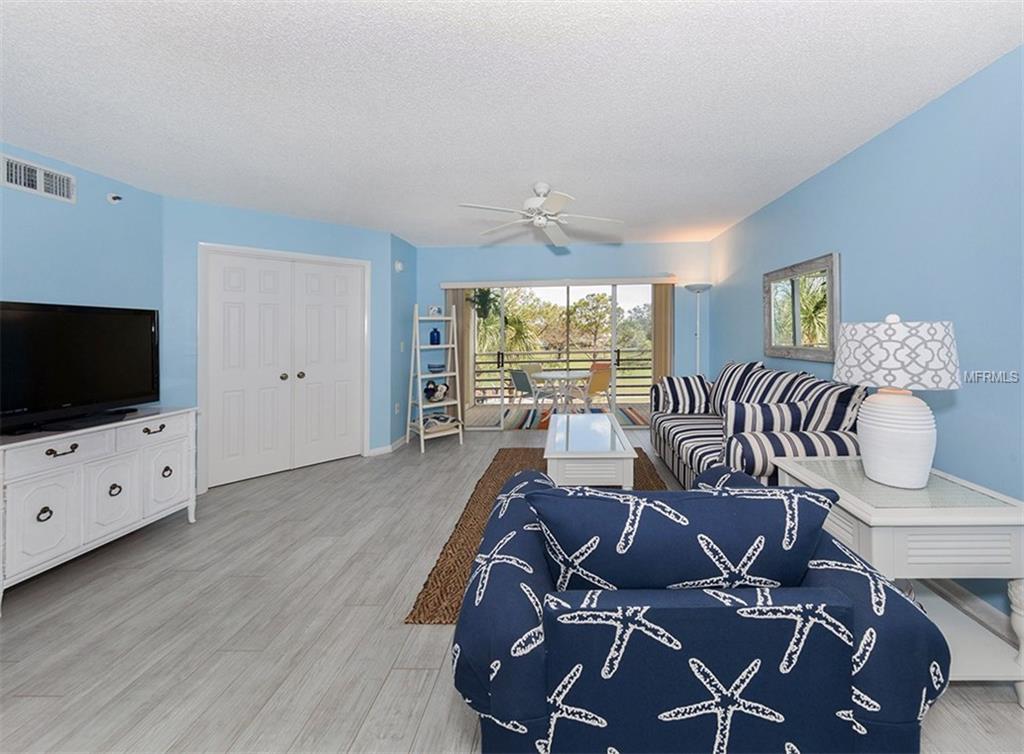 1037 WEXFORD BOULEVARD, VENICE, Florida 34293, 2 Bedrooms Bedrooms, 5 Rooms Rooms,2 BathroomsBathrooms,Residential,For sale,WEXFORD,N5916354