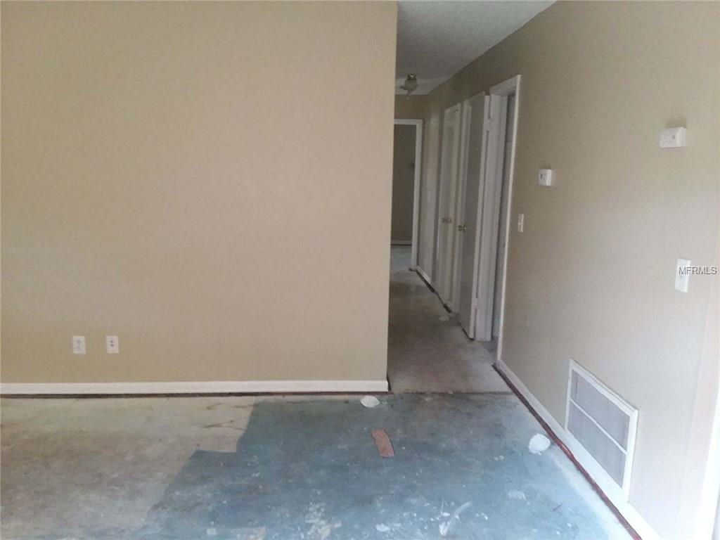 121 INWOOD CIRCLE, BRANDON, Florida 33510, 3 Bedrooms Bedrooms, 5 Rooms Rooms,2 BathroomsBathrooms,Residential,For sale,INWOOD,T2928114