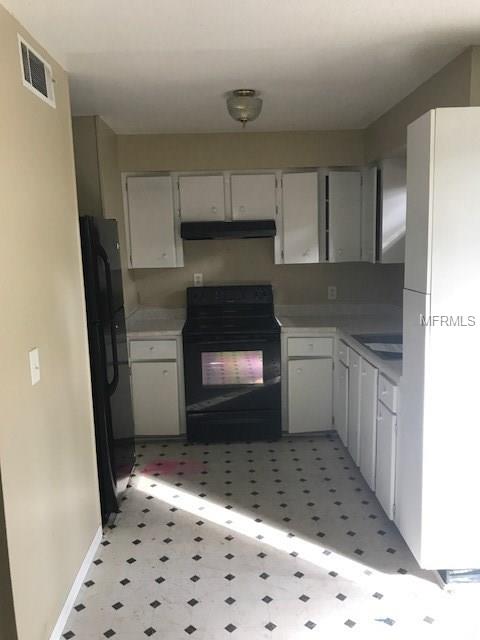 121 INWOOD CIRCLE, BRANDON, Florida 33510, 3 Bedrooms Bedrooms, 5 Rooms Rooms,2 BathroomsBathrooms,Residential,For sale,INWOOD,T2928114