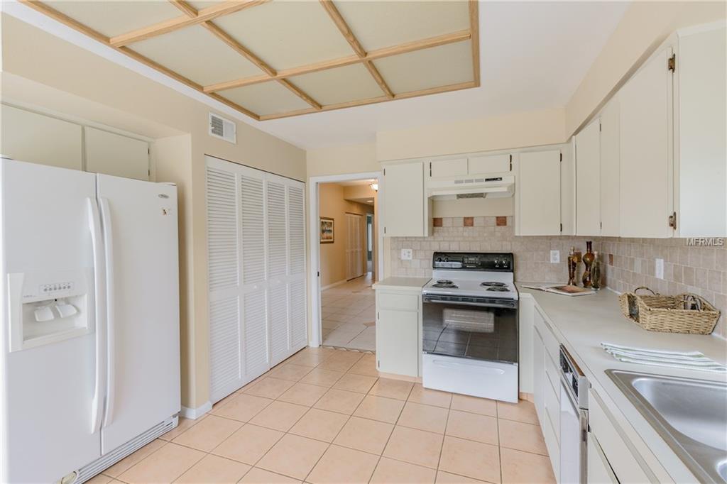 1846 LAKE CYPRESS DRIVE, SAFETY HARBOR, Florida 34695, 2 Bedrooms Bedrooms, 5 Rooms Rooms,2 BathroomsBathrooms,Residential,For sale,LAKE CYPRESS,T2928264
