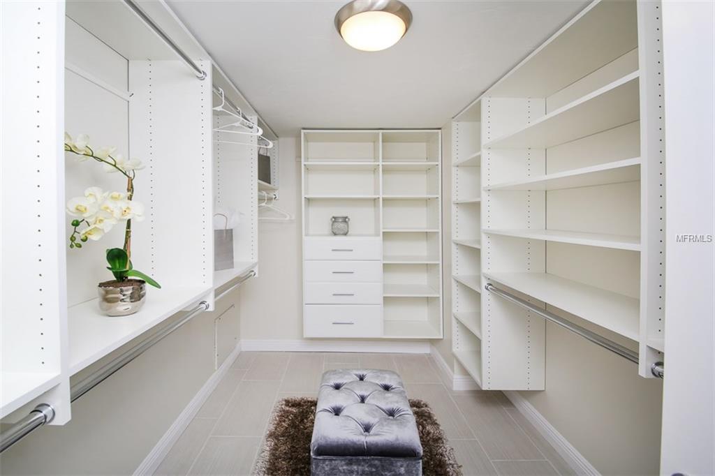 101 S GULFSTREAM AVENUE, SARASOTA, Florida 34236, 2 Bedrooms Bedrooms, 5 Rooms Rooms,2 BathroomsBathrooms,Residential,For sale,GULFSTREAM,A4198064