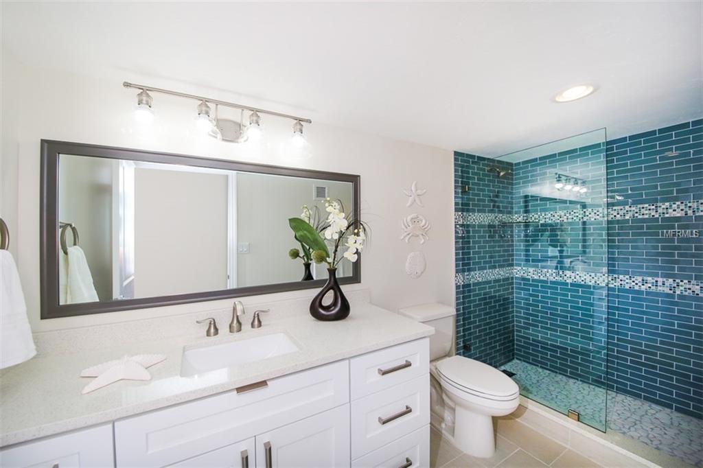 101 S GULFSTREAM AVENUE, SARASOTA, Florida 34236, 2 Bedrooms Bedrooms, 5 Rooms Rooms,2 BathroomsBathrooms,Residential,For sale,GULFSTREAM,A4198064