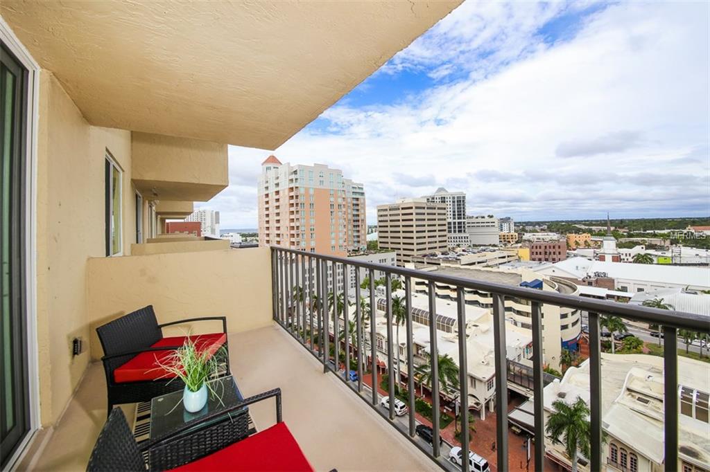 101 S GULFSTREAM AVENUE, SARASOTA, Florida 34236, 2 Bedrooms Bedrooms, 5 Rooms Rooms,2 BathroomsBathrooms,Residential,For sale,GULFSTREAM,A4198064