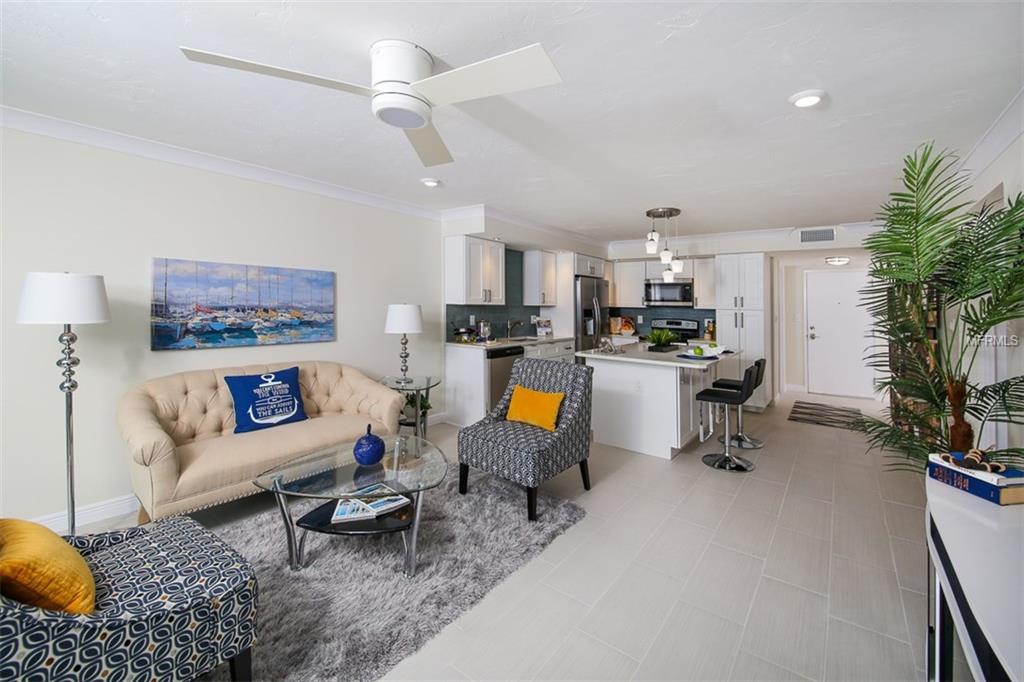 101 S GULFSTREAM AVENUE, SARASOTA, Florida 34236, 2 Bedrooms Bedrooms, 5 Rooms Rooms,2 BathroomsBathrooms,Residential,For sale,GULFSTREAM,A4198064